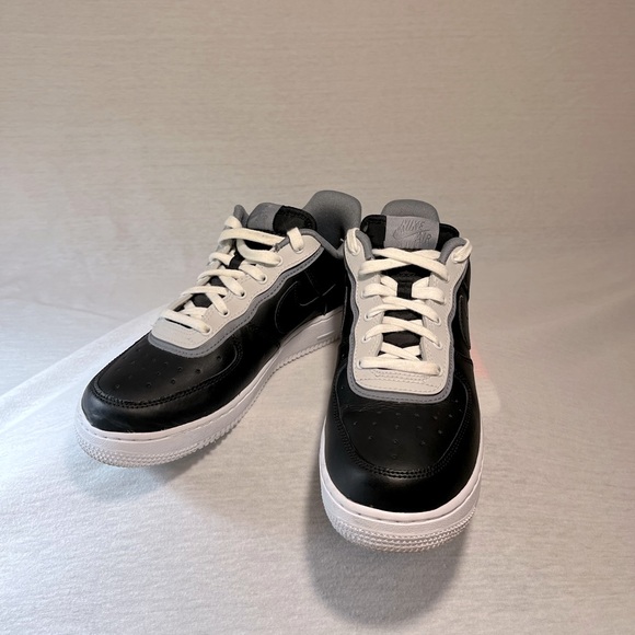 🔥Nike - Air Force 1 07 Black and White🔥 - Picture 1 of 5